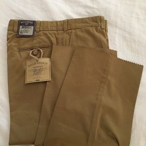 Bill's Khakis light weight khaki pants 34", tan.
